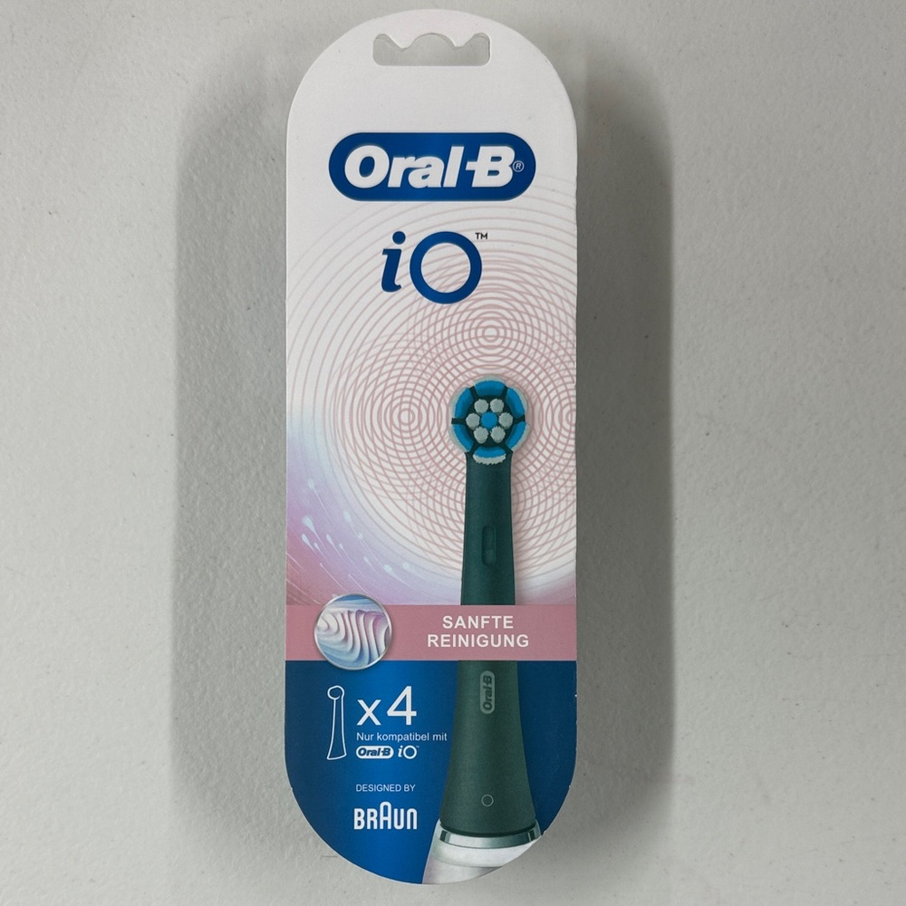iO x4 Electric Toothbrush Head Replacements by BRAUN